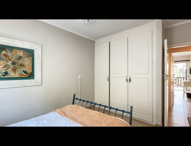 3 BEDROOM FLAT FOR SALE IN COMPENSATION BEACH